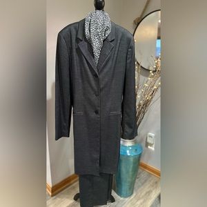 Amanda Smith 2pc Suit, Tailor to fit a Size 10.